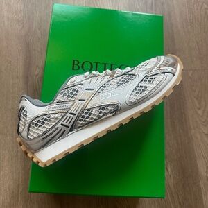 Bottega sneakers